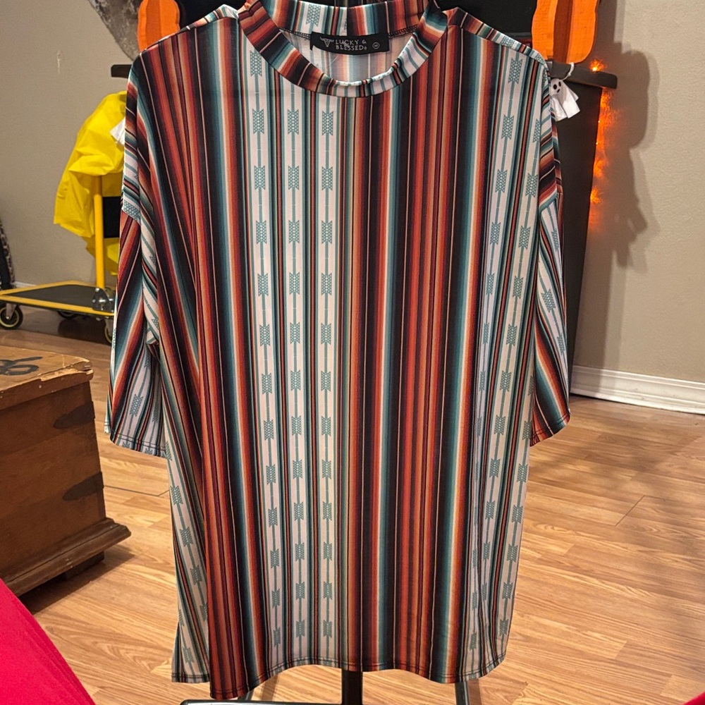 L&B NWOT TOP